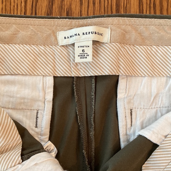 Banana Republic olive cropped pants - Picture 5 of 7